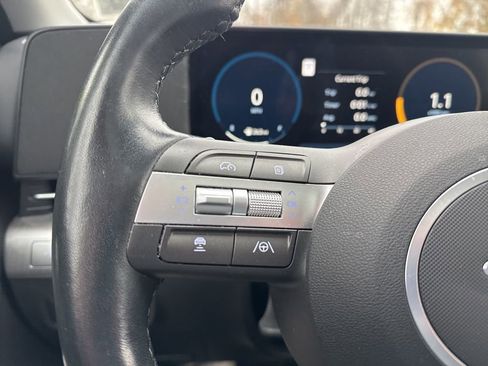 Used 2024 Hyundai Kona Limited image 13