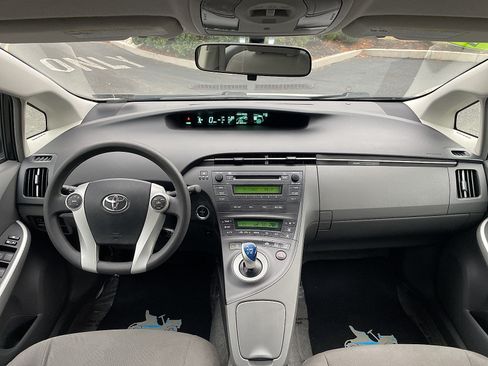 Used 2010 Toyota Prius Two FWD image 34