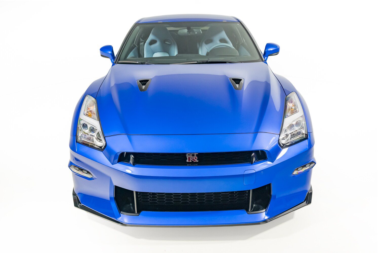 Used 2024 Nissan GT-R w/ Floor Mat Package AWD/4WD image 5