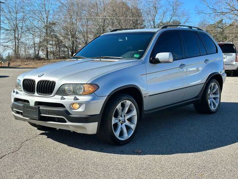 Used 2005 BMW X5 4.8is image 8
