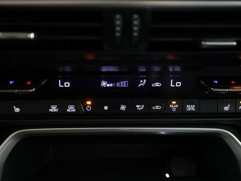 Used 2025 MAZDA CX-70 Plug-In Hybrid w/ Premium Pkg image 27