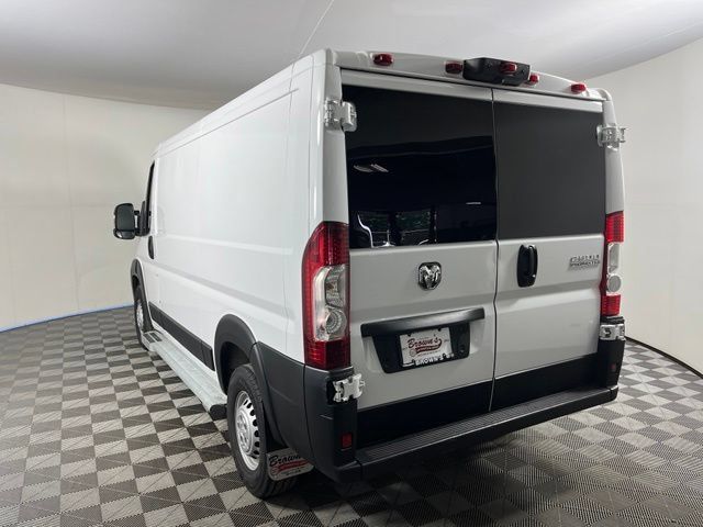 Used 2025 RAM ProMaster 2500 w/ U-Haul Equipment Group FWD image 5