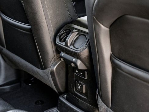 Used 2021 Jeep Wrangler Unlimited Sahara image 49