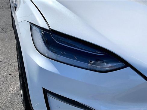 Used 2022 Tesla Model X AWD/4WD image 28