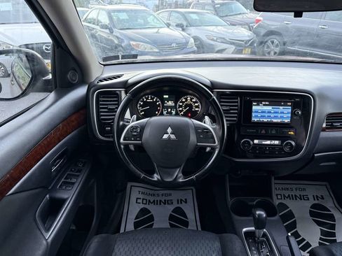 Used 2014 Mitsubishi Outlander GT image 14