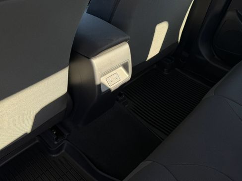 Used 2026 Toyota Corolla LE FWD image 27