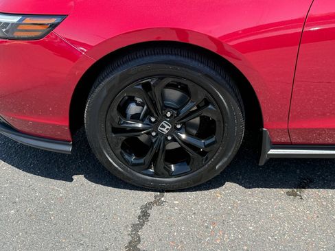 Used 2025 Honda Accord SE image 11