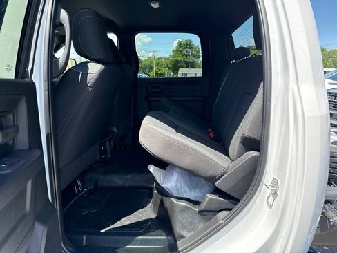 New 2026 RAM 5500 Tradesman w/ Chrome Appearance Group AWD/4WD image 18