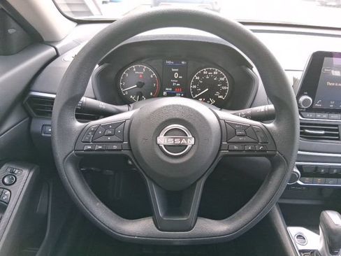 Certified 2025 Nissan Altima 2.5 S FWD image 11