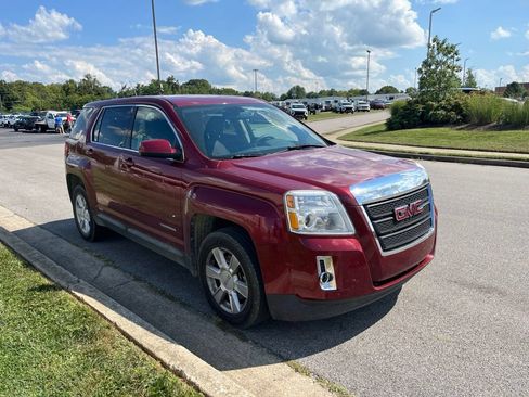 Used 2011 GMC Terrain SLE FWD image 2