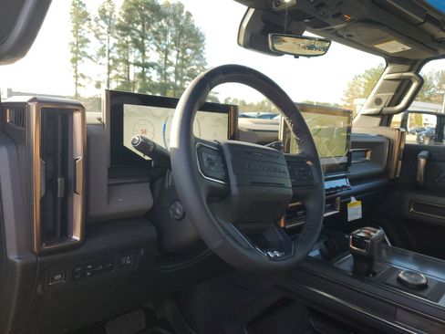 New 2025 GMC Hummer EV 3X w/ Extreme Off-Road Package image 19