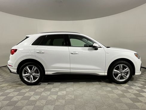 Used 2024 Audi Q3 2.0T Premium w/ Convenience Package image 5
