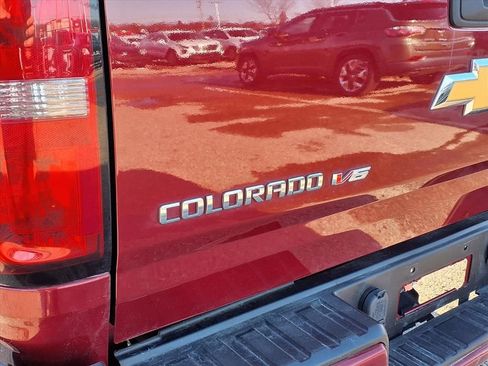 Used 2019 Chevrolet Colorado LT w/ LT Convenience Package image 9