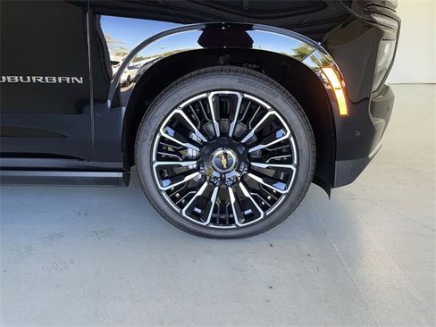 New 2026 Chevrolet Suburban High Country image 14