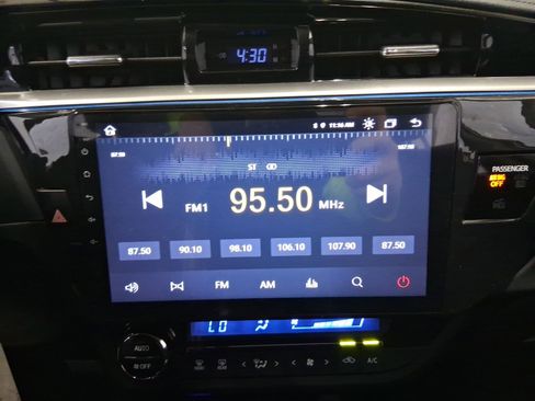 Used 2015 Toyota Corolla S FWD image 26