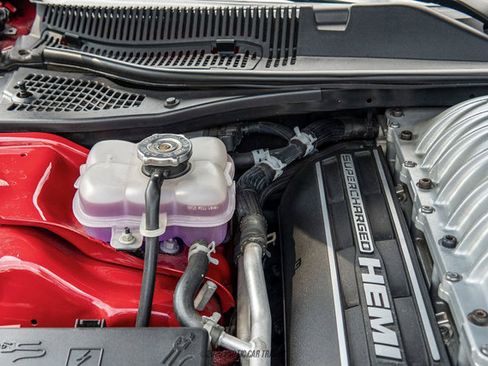 Used 2016 Dodge Challenger SRT Hellcat RWD image 19