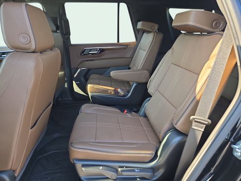 New 2026 Chevrolet Tahoe High Country w/ Sun And Tow Package AWD/4WD image 15