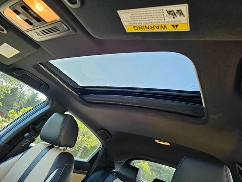 Used 2019 Honda Civic EX-L image 21