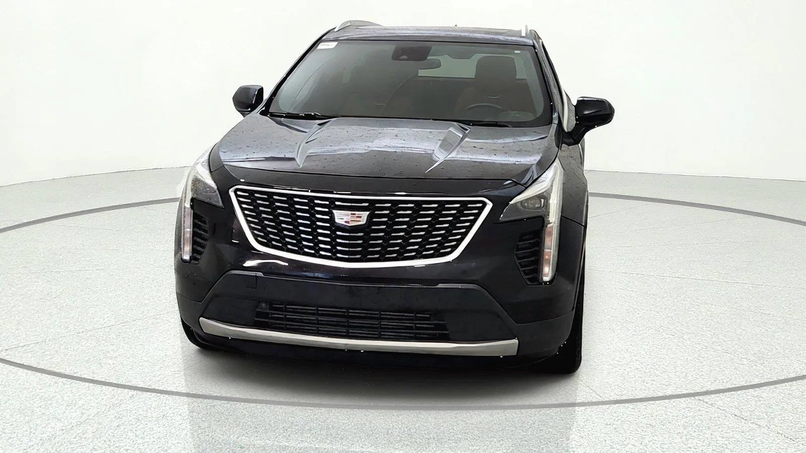 Used 2019 Cadillac XT4 Premium Luxury AWD/4WD image 2