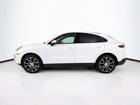 Certified 2021 Porsche Cayenne S AWD/4WD image 2