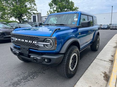 Used 2025 Ford Bronco Badlands AWD/4WD image 3