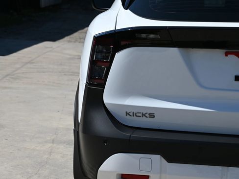 Used 2026 Nissan Kicks S FWD image 8