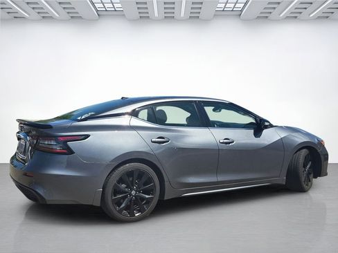 Used 2020 Nissan Maxima SR w/ Sport Mat Group FWD image 3