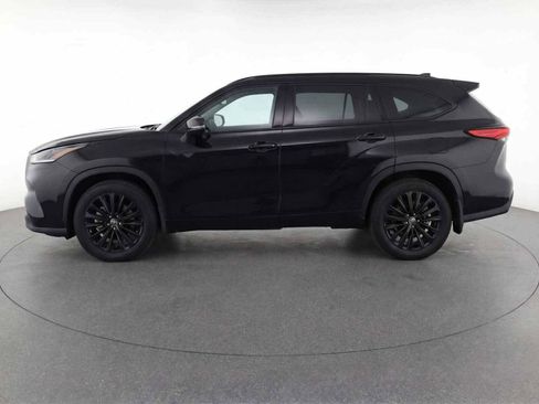 Used 2025 Toyota Highlander XSE image 6