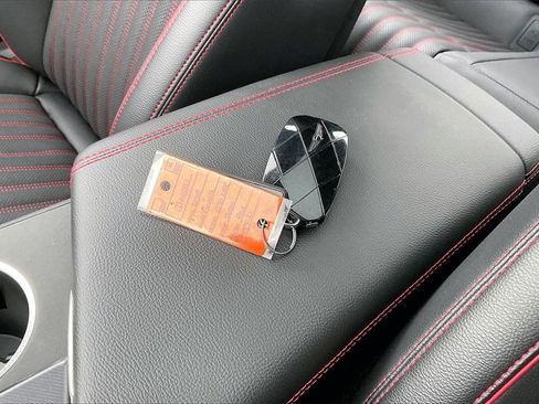 Used 2025 Genesis G70 2.5T w/ Sport Prestige Package image 34