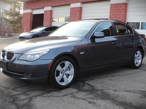 Used 2008 BMW 528xi Sedan image 9