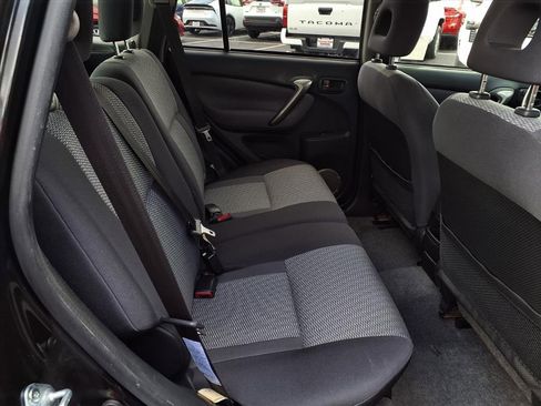 Used 2004 Toyota RAV4 2WD image 22