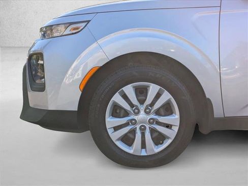 Used 2020 Kia Soul LX image 22
