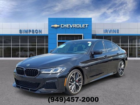 Used 2023 BMW 530e w/ M Sport Package RWD image 4