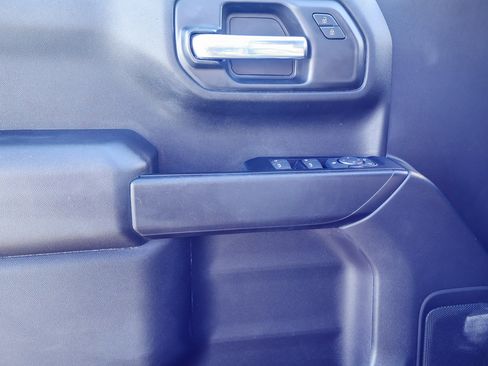 Used 2022 Chevrolet Silverado 1500 Custom Trail Boss w/ LPO, Dark Essentials Package image 9