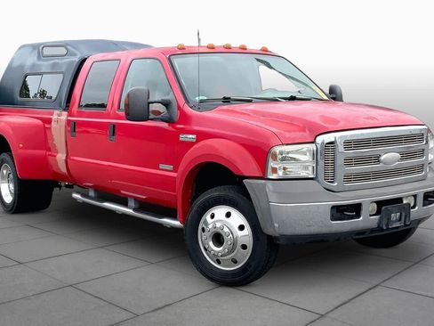 Used 2005 Ford F450 Lariat AWD/4WD image 2