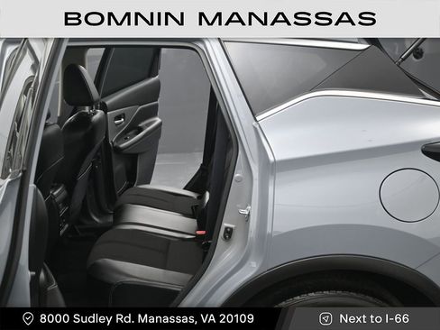 Used 2023 Nissan Murano SV w/ SV Midnight Edition Package image 12