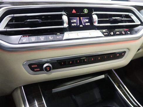 Used 2019 BMW X5 xDrive40i w/ Convenience Package AWD/4WD image 38