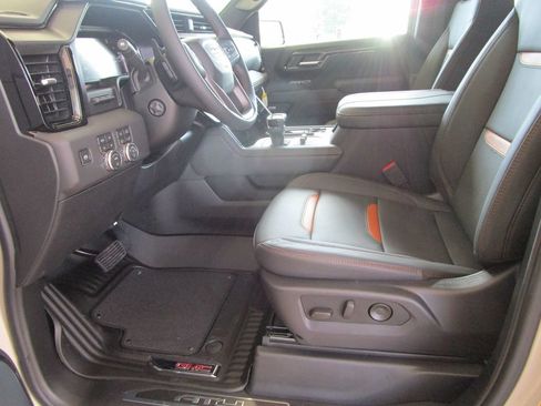 New 2026 GMC Sierra 1500 AT4 w/ AT4 Premium Package AWD/4WD image 34
