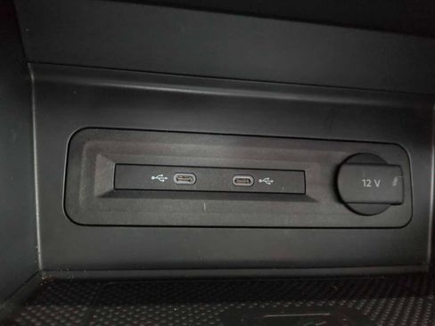 Used 2021 Volkswagen Atlas SEL R-Line image 33