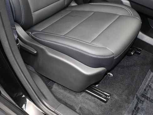 Used 2025 Chevrolet Traverse LT w/ Midnight/Sport Edition image 52