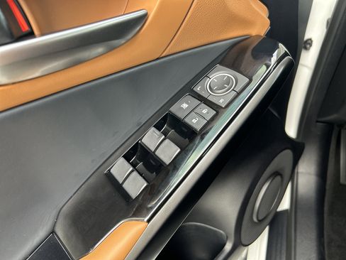 Used 2025 Lexus IS 350 F Sport RWD image 23