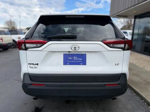 Used 2024 Toyota RAV4 LE image 3