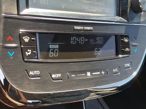 Used 2015 Toyota Avalon XLE Premium FWD image 16