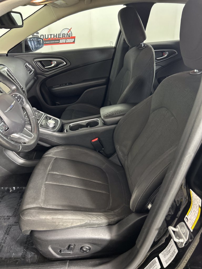 Used 2016 Chrysler 200 Limited w/ Convenience Group FWD image 12