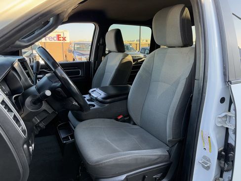 Used 2024 RAM 3500 Big Horn image 27