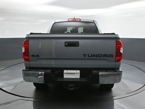 Used 2020 Toyota Tundra SR5 w/ SR5 Leather Package AWD/4WD image 8