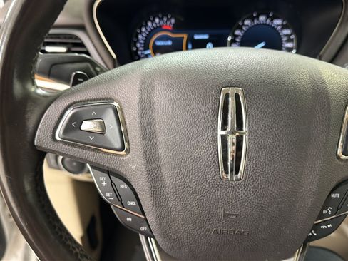 Used 2017 Lincoln MKC Select w/ Select Plus Package FWD image 13