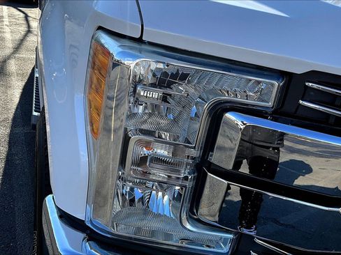 Used 2017 Ford F350 Lariat w/ Lariat Ultimate Package image 23