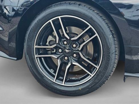Used 2022 Ford Mustang GT RWD image 27