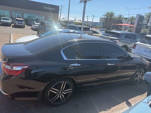 Used 2017 Honda Accord Sport Special Edition image 10